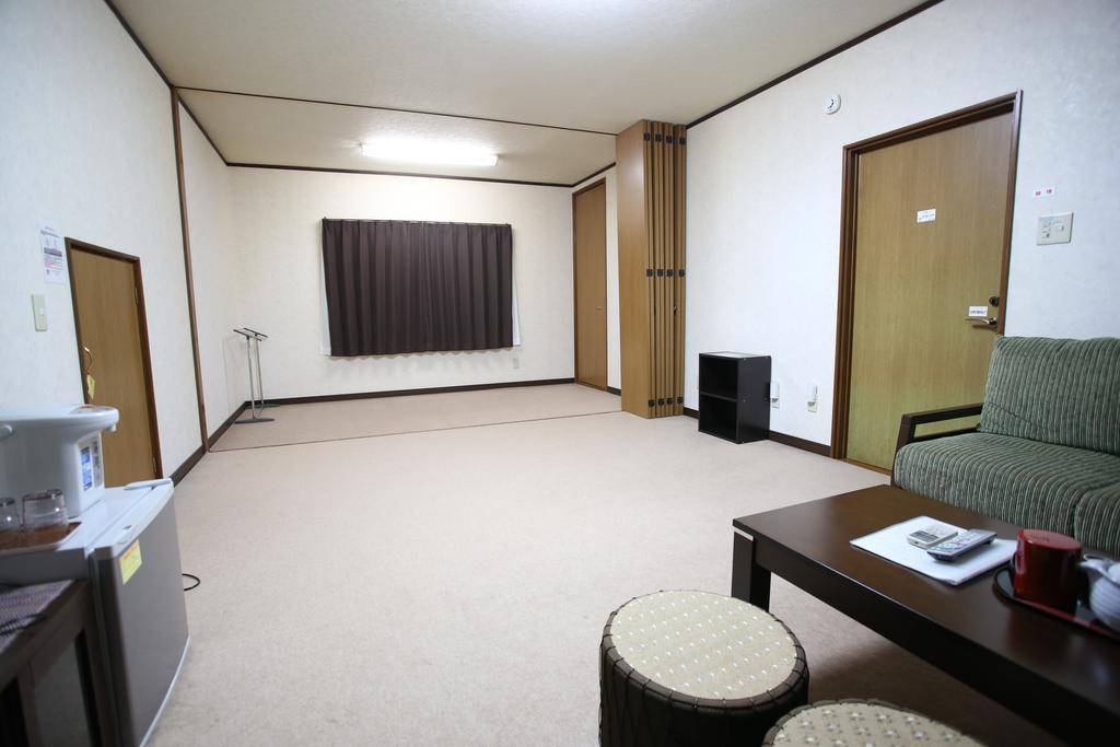 Minshuku Tenhou Hotel Takachiho Esterno foto